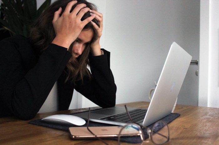 Tips Menjaga Mental Health Saat Bekerja Remote