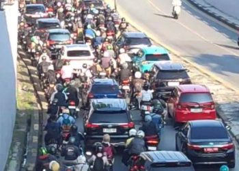 Jalanan Jakarta Timur Macet Total Sejak Pagi Usai Libur Panjang