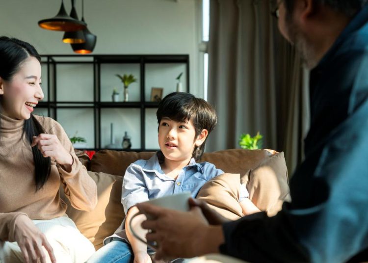 Cegah Sejak Dini, Cara Mendidik Anak Laki-laki agar Tidak Melakukan Pelecehan Verbal