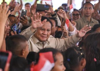 Prabowo Menerima Surat Terima Kasih dari Siswa Kelas 5 SD Mengenai MBG