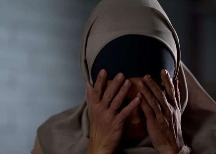 Tagihan Pinjol kepada Teman dan Keluarga Melanggar Hukum