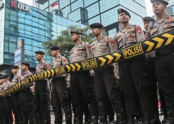 Polisi Kerahkan 4576 Aparat Amankan Demonstrasi di DPR dan BGN