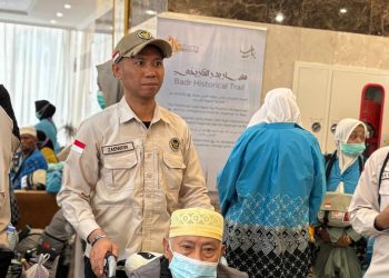 Momen Haru Jemaah Haji Indonesia Pulang ke Tanah Air Kloter Terakhir