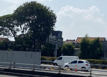 Kecelakaan Mobil TNI di Depan DPR Mengakibatkan Lalu Lintas Sempat Macet