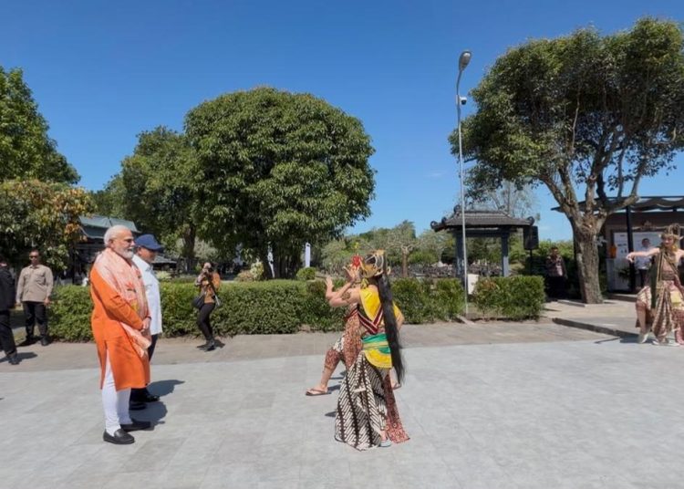 Kedatangan Prabowo dan PM Modi Disambut Tarian Rama Shinta di Prambanan