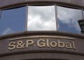 S&P Ramal Nilai Tukar Rupiah Rp 17700 per Dolar untuk Pemegang Dolar