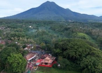Pengusaha Rajin Kunjungi Gunung Kawi Sukses Menjadi Konglomerat