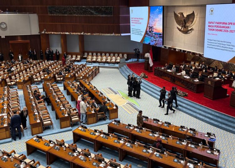 RUU Pelindungan Ketenagakerjaan Disahkan Sebagai Undang-Undang